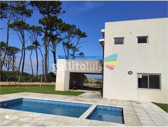 https://www.gallito.com.uy/casa-de-3-dormitorios-con-piscina-y-vista-al-mar-inmuebles-23891760