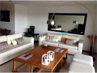 https://www.gallito.com.uy/apartamento-en-brava-3-dormitorios-inmuebles-21036635