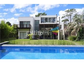 https://www.gallito.com.uy/casa-en-venta-y-alquiler-de-5-dormitorios-playa-brava-inmuebles-23782819