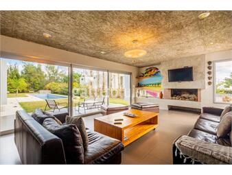 https://www.gallito.com.uy/casa-venta-4-dormitorios-la-residence-barrio-privado-inmuebles-24121793