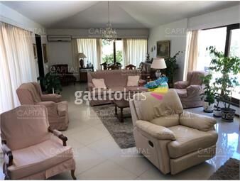 https://www.gallito.com.uy/excelente-casa-de-4-dormitorios-en-playa-mansa-alquiler-inmuebles-24323784