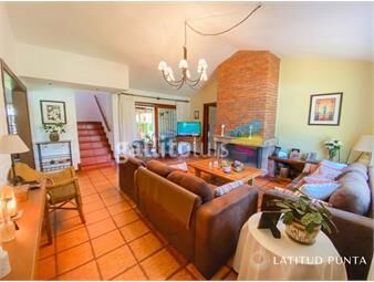 https://www.gallito.com.uy/casa-de-4-dormitorios-y-parrillero-inmuebles-19848217