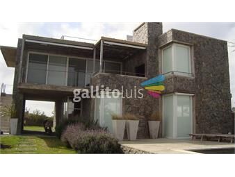 https://www.gallito.com.uy/3-dormitorios-los-picaflores-inmuebles-24323804