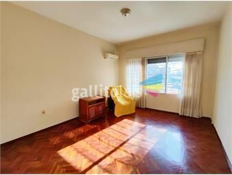 https://www.gallito.com.uy/venta-de-2-casas-de-3-dormitorios-en-mercado-modelo-montev-inmuebles-24179845