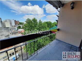 https://www.gallito.com.uy/apartamento-con-renta-2-dorm-y-garaje-la-blanqueada-prox-inmuebles-24263546