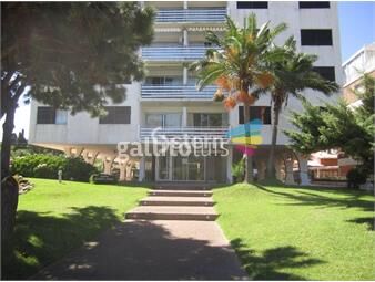 https://www.gallito.com.uy/apartamento-2-dormitorios-playa-mansa-frente-al-mar-inmuebles-18602133
