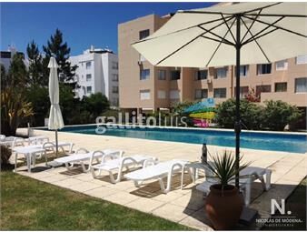 https://www.gallito.com.uy/apartamento-en-primera-linea-playa-mansa-2-dormitorios-inmuebles-25036345