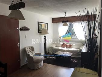 https://www.gallito.com.uy/apartamento-3-dormitorios-puerto-del-buceo-2do-por-escalera-inmuebles-25088683