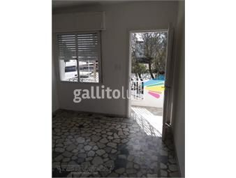 https://www.gallito.com.uy/apto-con-renta-en-venta-2-dormitorios-y-balcon-hipolito-m-inmuebles-25137638
