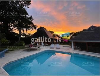 https://www.gallito.com.uy/venta-excelente-casa-5-dormitorios-piscina-barbacoa-punta-d-inmuebles-23811743