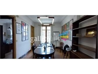 https://www.gallito.com.uy/apartamento-en-venta-3-dormitorios-2-baños-en-ciudad-vieja-inmuebles-25098268