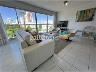 https://www.gallito.com.uy/venta-apartamento-2-dormitorios-playa-mansa-parada-8-inmuebles-23916595