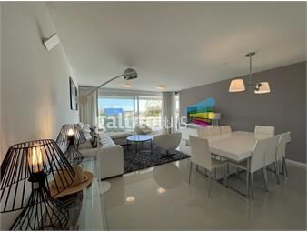 https://www.gallito.com.uy/apartamento-en-venta-en-primera-linea-3-dormitorios-playa-inmuebles-25137108