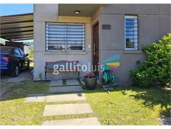 https://www.gallito.com.uy/venta-casa-en-complejo-2-dormitorios-el-pinar-con-patio-inmuebles-25226607