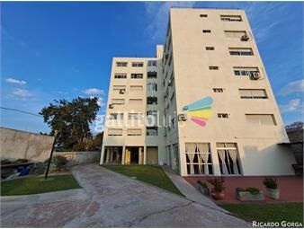 https://www.gallito.com.uy/apartamento-en-venta-de-3-dormitorios-c-cochera-en-aire-inmuebles-24296352