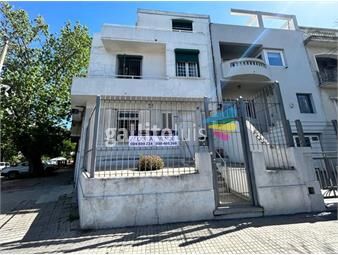 https://www.gallito.com.uy/venta-con-renta-casa-4-dormitorios-pocitos-garaje-y-azotea-inmuebles-25089055
