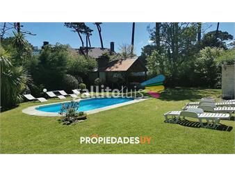 https://www.gallito.com.uy/venta-casa-en-cantegril-con-piscina-y-muy-lindo-parque-inmuebles-20740831