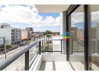 https://www.gallito.com.uy/venta-apartamento-monoambiente-con-terraza-en-el-corazon-de-inmuebles-24867437