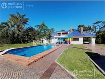 https://www.gallito.com.uy/venta-casa-5-dormitorios-playa-mansa-piscina-climatizada-pu-inmuebles-24121990
