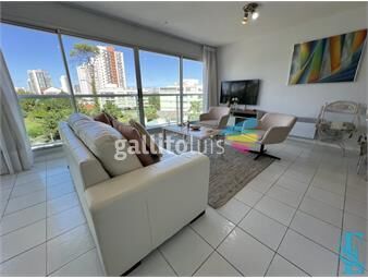 https://www.gallito.com.uy/venta-apartamento-2-dormitorios-playa-mansa-parada-8-inmuebles-25381904