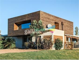 https://www.gallito.com.uy/venta-casa-4-dor-3-baã±os-garage-piscina-colinas-de-carrasc-inmuebles-25405845