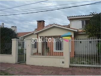 https://www.gallito.com.uy/venta-casa-carrasco-4-dormitrorios-proximo-a-la-rambla-inmuebles-25430779
