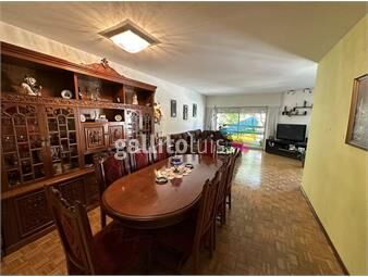 https://www.gallito.com.uy/venta-de-apartamento-4-dormitorios-y-servicio-en-punta-carre-inmuebles-24756411