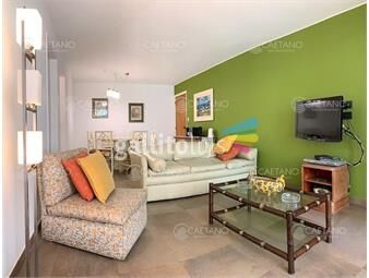 https://www.gallito.com.uy/venta-apartamento-2-dormitorios-y-medio-playa-mansa-punta-inmuebles-25478752