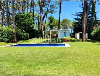 https://www.gallito.com.uy/casa-en-venta-3-dormitorios-con-piscina-inmuebles-25482998