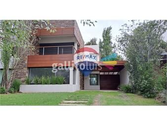 https://www.gallito.com.uy/venta-casa-ph-en-san-nicolas-3-dormitorios-inmuebles-25487010