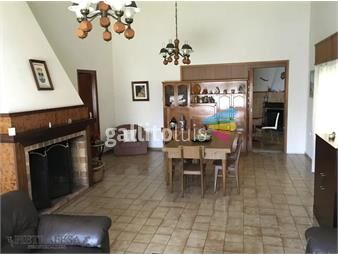 https://www.gallito.com.uy/casa-en-venta-con-renta-4-dormitorios-2-baã±os-con-garaje-y-inmuebles-18730605