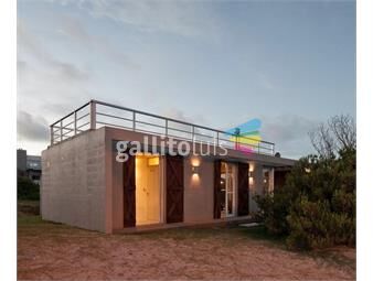 https://www.gallito.com.uy/2-hermosas-casas-a-metros-del-mar-ideal-para-proyectos-inmuebles-25553316