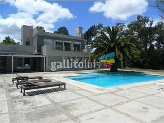 https://www.gallito.com.uy/moderna-casa-de-4-dormitorios-en-el-golf-punta-del-este-inmuebles-25649480