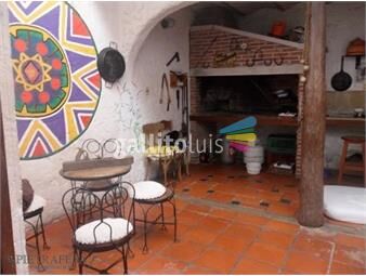 https://www.gallito.com.uy/casa-mas-apto-al-frente-en-venta-con-renta-4-dormitorios-2-inmuebles-21570615