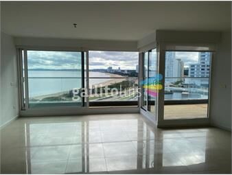 https://www.gallito.com.uy/venta-apartamento-3-dormitorios-primera-linea-playa-mansa-inmuebles-25695301