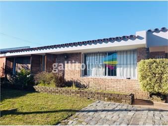 https://www.gallito.com.uy/venta-casa-3-dormitorios-malvin-piscina-y-barbacoa-inmuebles-25362249