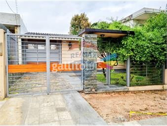 https://www.gallito.com.uy/venta-casa-en-malvin-sur-tres-dormitorios-cochera-inmuebles-25860830