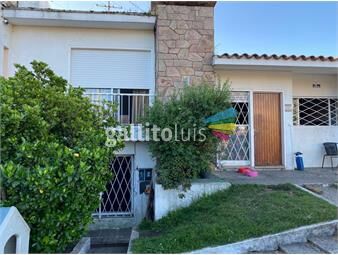 https://www.gallito.com.uy/venta-casa-en-malvin-4-dorm-1-dorm-entrada-indep-garaje-inmuebles-25854984