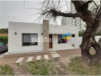 https://www.gallito.com.uy/excelente-casa-de-dos-dormitorios-en-playa-mansa-punta-de-inmuebles-25620194