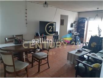 https://www.gallito.com.uy/apartamento-espectacular-con-vista-a-la-bahia-a-metros-d-inmuebles-25649683