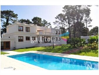 https://www.gallito.com.uy/casa-en-mansa-a-metros-del-mar-de-5-dormitorios-en-venta-inmuebles-25034504