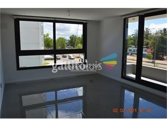 https://www.gallito.com.uy/las-mejores-vistas-en-el-punto-mas-alto-de-la-avenida-roos-inmuebles-19577065