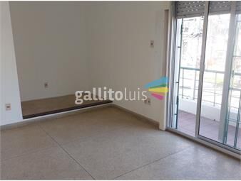 https://www.gallito.com.uy/casa-en-planta-alta-prox-plaza-del-ejercito-inmuebles-25880785