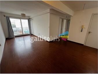 https://www.gallito.com.uy/apartamento-2-dormitorios-con-terraza-en-tres-cruces-inmuebles-25851818