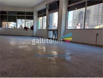 https://www.gallito.com.uy/esquina-guayabos-y-gaboto-doble-entrada-con-renta-inmuebles-25861595