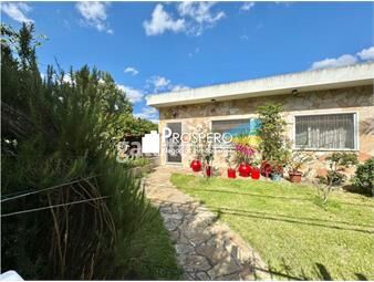 https://www.gallito.com.uy/1721p2-venta-2-casas-en-mismo-padron-apto-malvin-inmuebles-25342659