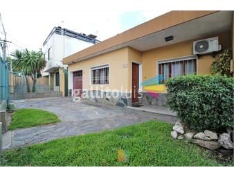 https://www.gallito.com.uy/casa-5-dormitorios-fondo-y-piscina-la-blanqueada-inmuebles-24785799