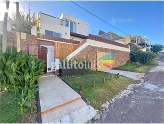 https://www.gallito.com.uy/hermosa-casa-en-la-posta-del-cangrego-inmuebles-25934692