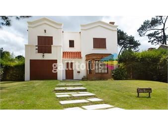 https://www.gallito.com.uy/casa-en-venta-de-4-dormitorios-dependencia-de-servicio-en-inmuebles-24811928