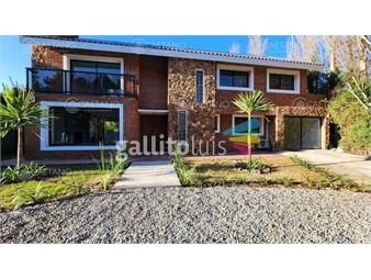 https://www.gallito.com.uy/venta-casa-5-dormitorios-4-baã±os-la-residence-punta-inmuebles-25951802